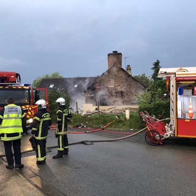 photo ce samedi 3 mai 2025, un incendie s’est déclaré à champfleur.  ©  ouest-france