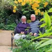 photo marie-christine et michel poirier propriétaires du jardin bleuenn qui sera ouvert du jeudi 8 au dimanche 11 mai en faveur du neurodon.