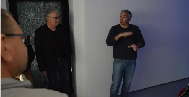 photo  philippe bergues élu communautaire en charge de la culture et guillaume séné, l’un des fondateurs de ce projet.  &copy;  le maine libre 