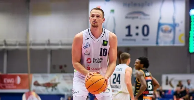 photo  wes dreamer, pigiste médical de tashawn thomas, arrive au msb pour la fin de saison.  &copy;  ralf zimmermann 