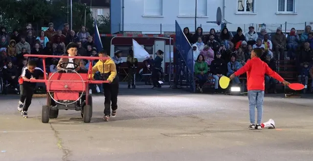 photo  malgré la météo capricieuse, 800 personnes avaient assisté au spectacle participatif de la rocade à saint-exupéry lors des deux représentations, en juin 2024, à sablé-sur-sarthe.  &copy;  ouest-france 