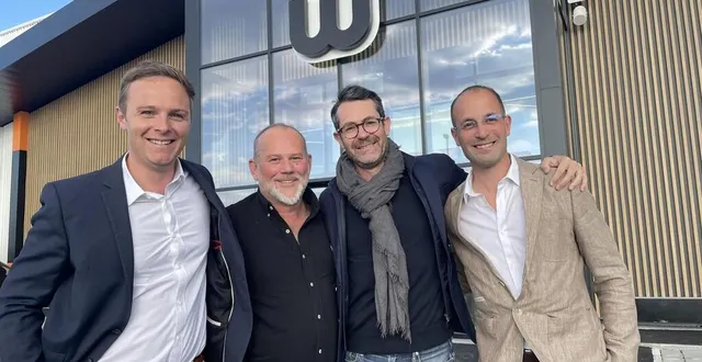 photo  de gauche à droite : julien thibault et ludovic rondeau, associés ; eric béchu (directeur général de weldom) et aurélien richard, directeur du magasin et associé.  &copy;  ouest-france 