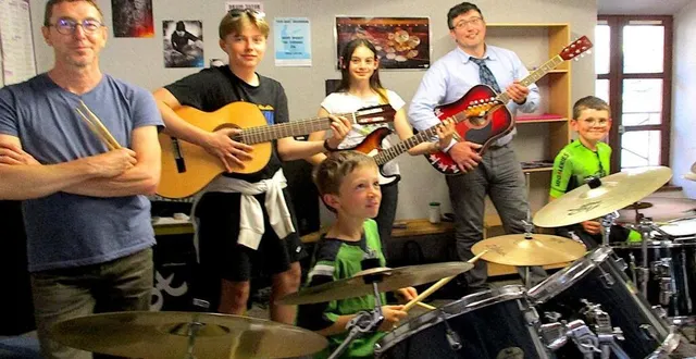 photo  les élèves répètent activement avant les auditions publiques.  &copy;  ouest-france 
