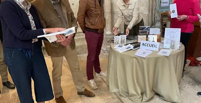 photo  victoria goodsman et des membres de l’association des amis de la cathédrale.  &copy;  ouest-france 