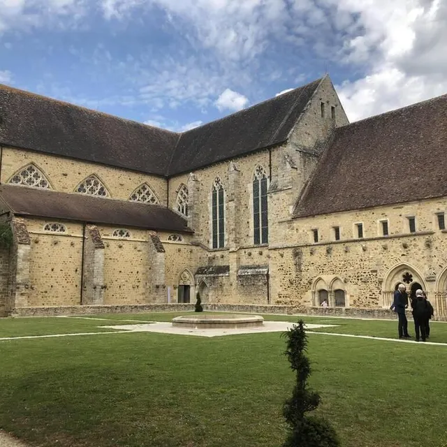 photo l’abbaye royale de l’épau.  ©  archives ouest-france