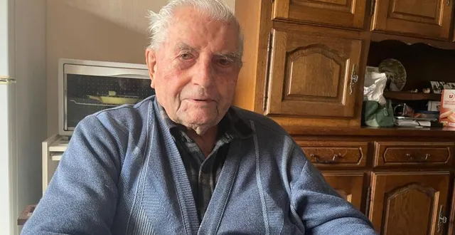 photo  ce 8 mai, le président de l’association d’anciens combattants, acpg-catm, georges guittet, va remettre à georges martin, la médaille du mérite départemental acpg. c’est au titre de volontaire pour rejoindre la première armée de lattre de tassigny et du parcours qui l’a conduit à baden-baden en forêt-noire (allemagne), que le centenaire recevra ce jeudi, les honneurs de la république. georges martin est le plus ancien membre de la section locale.  &copy;  ouest-france 