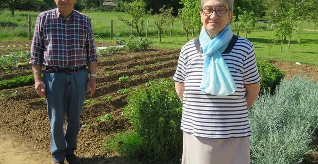 photo  jacqueline et bernard jarossay sont prêts et ravis d’accueillir des visiteurs samedi 17 mai de 10 h 30 à 12 heures à la blotière pour partager leurs savoirs, échanger autour du potager.  &copy;  le maine libre 