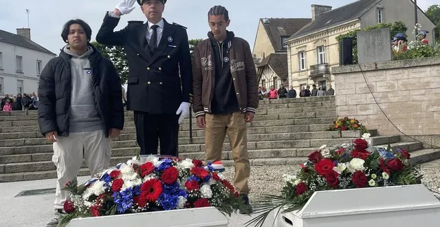 photo  le préfet de l’orne, sébastien jallet, déposant une gerbe de fleurs et accompagné d’élèves de la classe défense du collège louise-michel.  &copy;  ouest-france 
