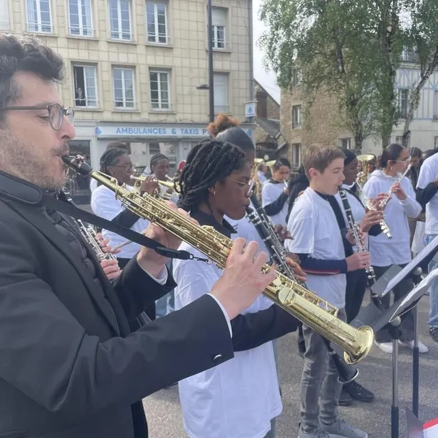 photo les élèves de la classe à horaires aménagés musique ont animé la cérémonie.  ©  ouest-france