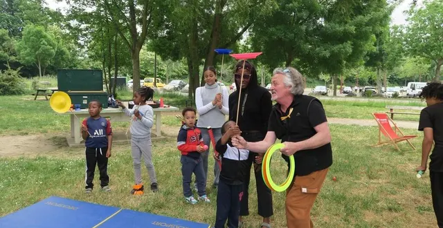 photo  françois guillon initie les enfants à l’art du cirque depuis 1993.  &copy;  ouest-france 
