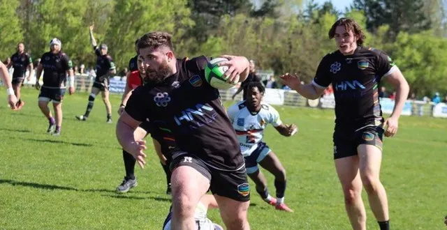 photo  joseph terhec (au centre) occupe le poste de pilier droit au club de gretz tournan ozoir, en fédérale 3.  &copy;  gretz tournan ozoir 77 