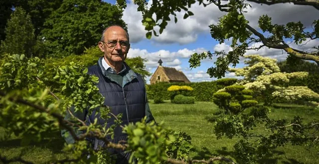 photo  savigné-l’évêque, lundi 5 mai 2025. « les maladies du cerveau, ce sont des choses qu’on côtoie tous », assure bernard artru, qui invite à découvrir les jardins sarthois tout en accomplissant une bonne action lors de ce week-end.  &copy;  photo le maine libre – denis lambert 