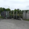 photo  les containers sont inutilisables depuis l’incendie. 