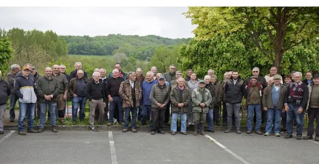 photo  à la chapelle-gaugain une quarantaine de chasseurs et bénévoles se sont mobilisés pour le comptage des coqs chanteurs.  &copy;  le maine libre 