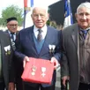 photo  deux anciens combattants de la guerre d’algérie ont été décorés en marge des commémorations du 8 mai 1945. marius bouhours, président de l’associationdes anciens combattants, a félicité et décoré albert ayral, 89 ans, de la croix du combattant et claude brouard, 82 ans, de la médaille commémorative avec insigne algérie. 