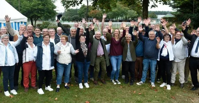 photo  les bénévoles de la société des courses d’écommoy vont accueillir le public ce dimanche 11 mai.  &copy;  claudie liger 