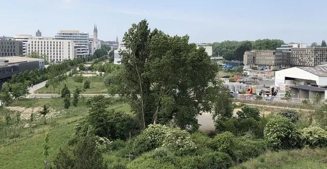 photo  angers, vendredi 9 mai 2025. d’autres aménagements sont à venir dans la zac quai saint-serge. au fond à droite, la communauté urbaine a racheté les bureaux d’enedis. ils seront conservés et rénovés.  &copy;  co 