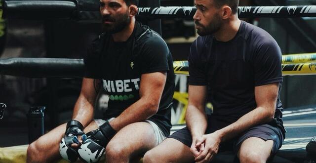 photo benoît saint denis, à gauche, et nicolas ott, à droite, lors de la préparation du combat du français à l’ufc 315. © gille remy