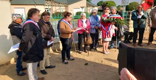 photo  la députée julie delpech a lu le message officiel de sébastien lecornu, ministre des armées, et de patricia miralles, ministre déléguée en charge de la mémoire et des anciens combattants.  &copy;  le maine libre 