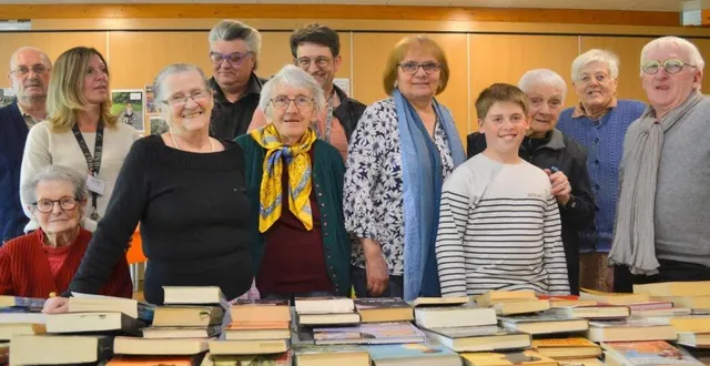 photo  ces ouvrages exposés à la résidence senior vont rejoindre des boîtes à livres dans trois endroits du village.  &copy;  le maine libre 