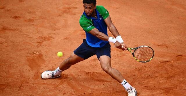photo arthur fils a battu stefanos tsitsipas au 2e tour du masters 1000 de rome. © clive mason, getty images via afp