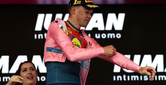 photo victoires d’étapes, maillot rose, maillot cyclamen… mads pedersen été intouchable en albanie. © afp