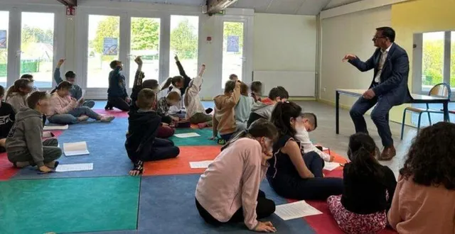 photo  thierry liger est intervenu à l’école pour se présenter aux élèves et répondre à leurs questions.  &copy;  ouest-france 
