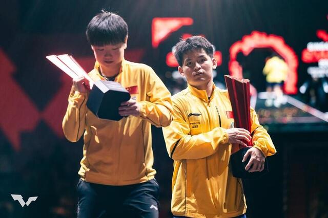 Sun Yingsha (à gauche) et Lin Shidong ont remporté le double mixte au Singapour Smash en février 2025. World Table Tennis photo sun yingsha (à gauche) et lin shidong ont remporté le double mixte au singapour smash en février 2025. © world table tennis