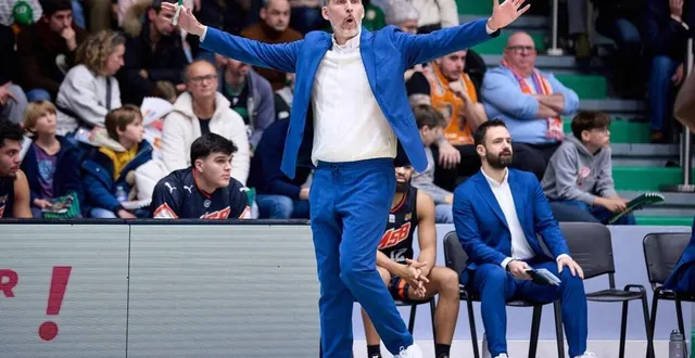 photo  guillaume vizade, forcément fier et heureux d’avoir validé les playoffs avant même de recevoir villeurbanne ce lundi 12 mai 2025.  &copy;  afp 