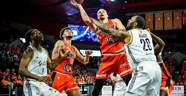 photo  photo le maine libre yvon loue
le mans le 12 mai 2025
basket msb contre asvel 1re mi-temps
wes dreamer  &copy;  photo : le maine libre - yvon loué 