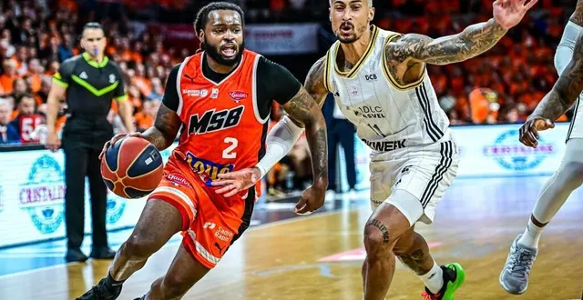 photo  tray buchanan, en pleine forme actuellement, a donné le tournis à la défense de l’asvel.  &copy;  photo le maine libre - yvon loué 