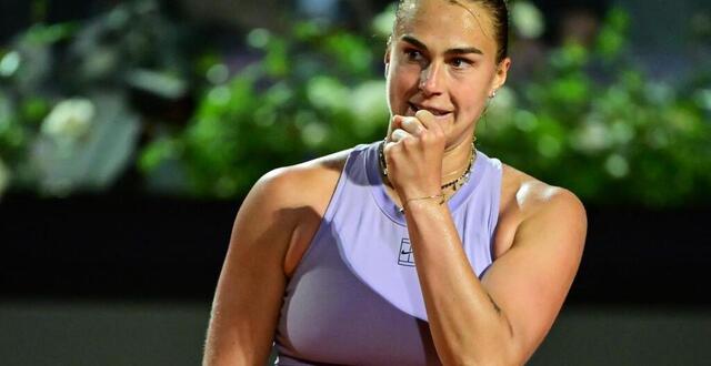 photo la bélarusse aryna sabalenka a eu quelques difficultés à venir à bout de l’ukrainienne marta kostyuk en huitièmes de finale du wta 1000 de rome. elle affrontera la chinoise zheng qinwen en quart de finale. © afp