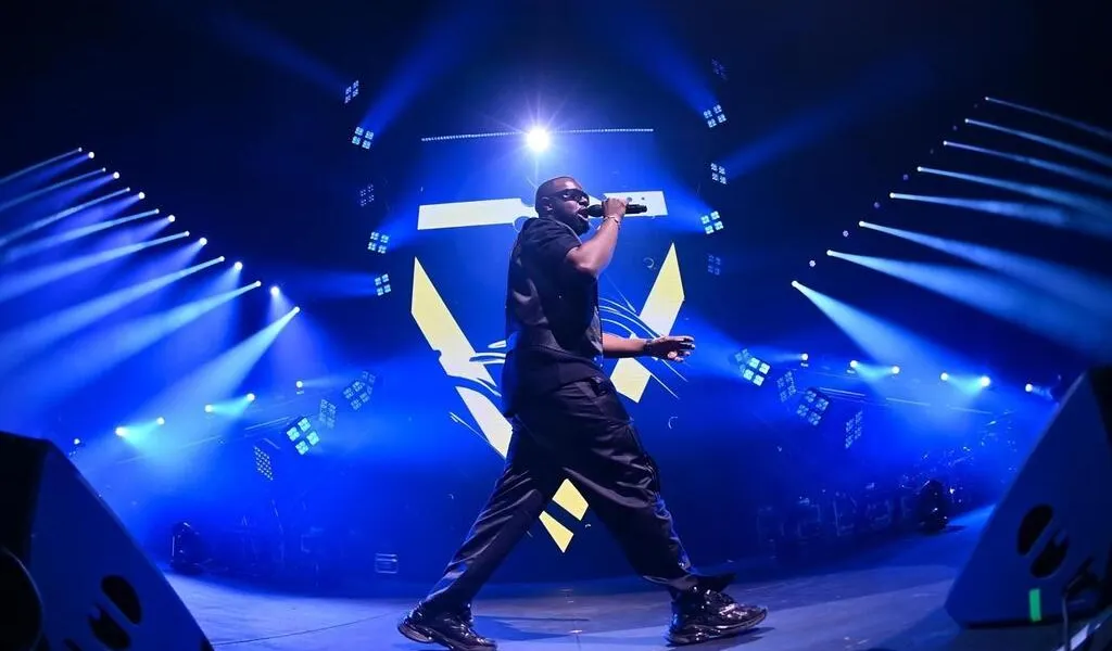 Aux Flammes 2025 : Pourquoi la Musique Urbaine Est Écartée de la Cérémonie