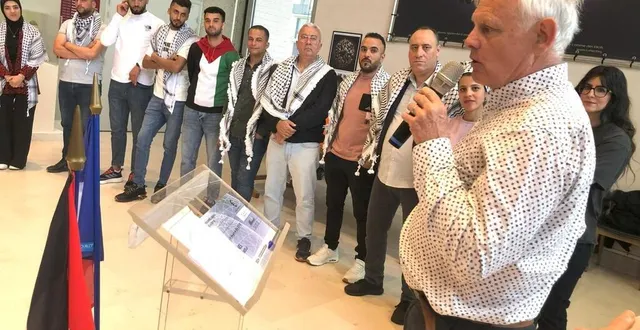 photo  lors de la réception de la délégation en mairie d’allonnes (sarthe), mardi 13 mai 2025, le maire d’allonnes, gilles leproust, a plaidé pour « la reconnaissance d’un état palestinien ».  &copy;  ouest-france 