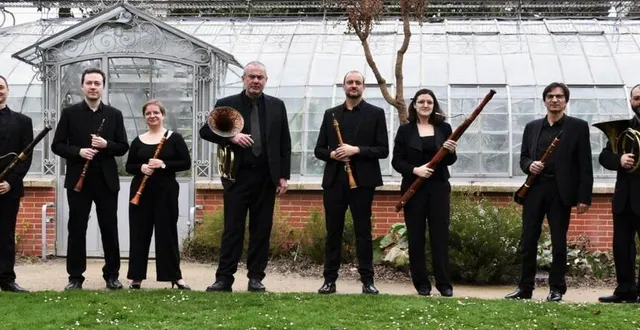 photo  dans la performance « dans le jardin des nations », l’ensemble stradivaria inspirera l’artiste-peintre nesta dans la création d’une œuvre originale.  &copy;  ouest-france 