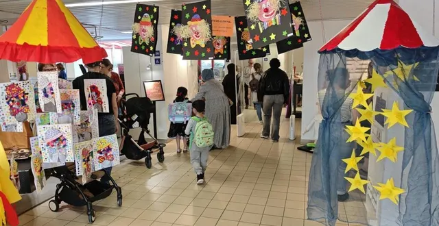 photo  de nombreuses œuvres accueillent les visiteurs.  &copy;  ouest-france 