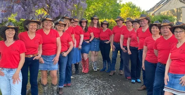 photo  le country star, c’est 43 danseurs qui se produisent régulièrement.  &copy;  ouest-france 