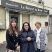 photo dominique morel-gillot, maire de passais-village ; maya ziane zaïa, maire déléguée de l’Épinay-le-comte ; marie-claude gillot, maire déléguée de saint-siméon, recherchent un repreneur pour le bar-restaurant de passais-villages.