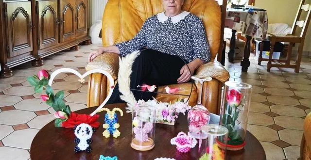 photo  annick de cadaran fait aussi des créations en perles, elles sont assemblées avec du fil de pêche, aucune n’est collée.  &copy;  ouest-france 