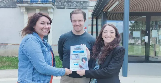 photo  anne-sophie bondu, conseillère en insertion initiatives emplois ; jeff becq, conseiller numérique de la communauté de communes loire layon aubance et laura abidi, référente territoire mission locale angevine (antenne de bellevigne-en-layon).  &copy;  co 
