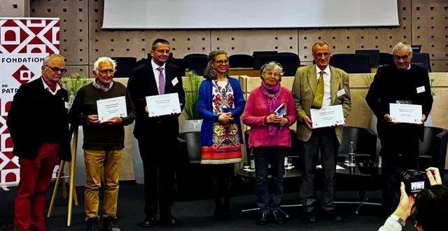 photo  philippe gagnot (à droite) lors de la remise des récompenses par la région à nantes.  &copy;  les amis de verdigné 