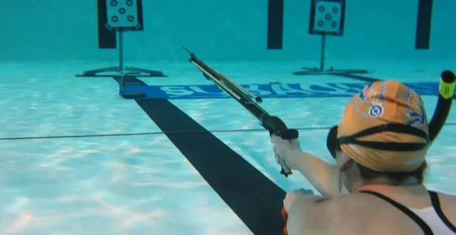 photo  le tir subaquatique nécessite à la fois de bonnes capacités physiques et une grande adresse.  &copy;  nautica club 