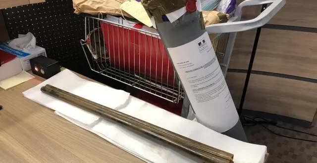 photo  ce canon de fusil retrouvé dans l’orne sur les indications des accusés a été montré à l’audience.  &copy;  archives ouest-france 
