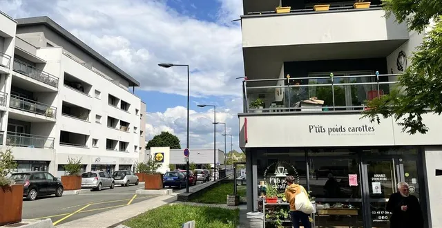 photo  dans le quartier de belle-beille, à angers (maine-et-loire), il ne reste plus que 40 commerces.  &copy;  ouest-france 