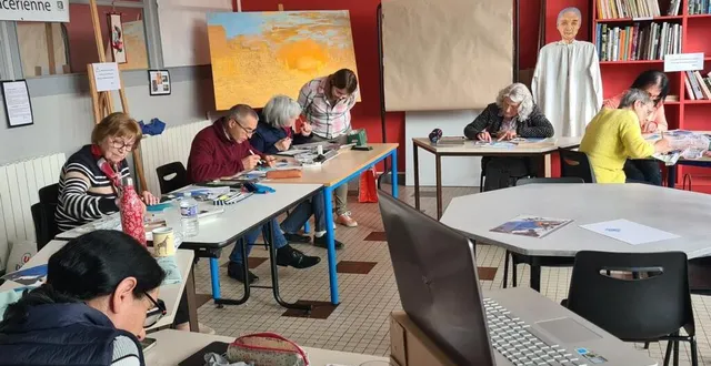 photo  les élèves sont très attentifs aux conseils d’anaïs portier.  &copy;  le maine libre 