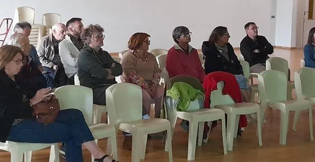 photo  une quizaine de personnes étaient présentes.  &copy;  co 