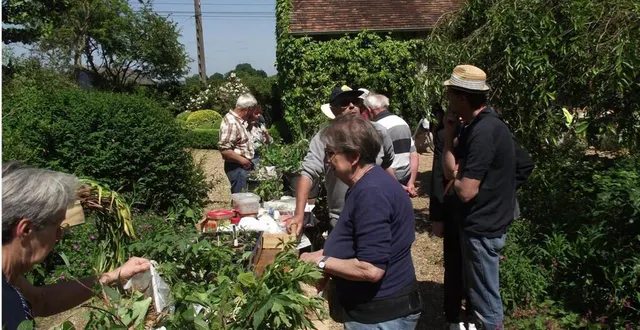 photo  le garden café a attiré les jardiniers amateurs.  &copy;  ouest-france 