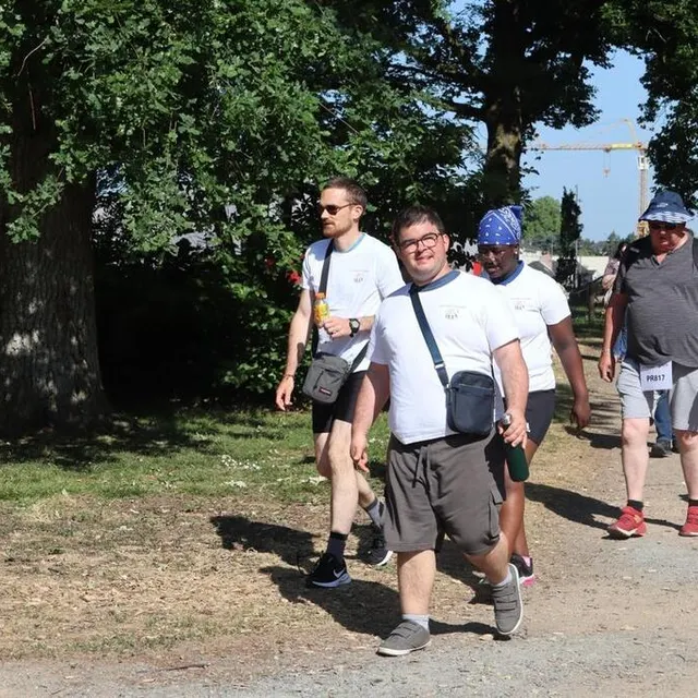 photo certains ont choisi les randonnées pour profiter du parcours en marchant.  ©  ouest-france