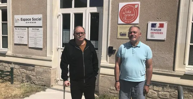 photo  beaufort-en-anjou, le 19 mai 2025. yann le roux et dominique rivaux, deux des trois coprésidents du centre d’animations de la vallée toile de graines, témoignent de l’incertitude qui pèse sur l’avenir du centre.  &copy;  co – christophe ricci 