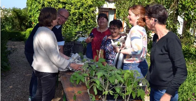 photo  le troc plantes a fait beaucoup d’heureux.  &copy;  le maine libre 